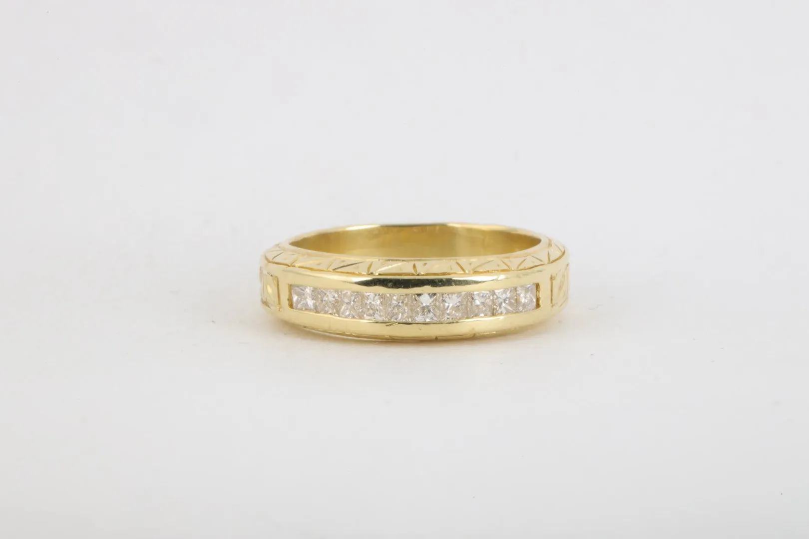 18k Yellow Gold 1.00tcw Diamond Ring Size 4.75 (6.34g.)