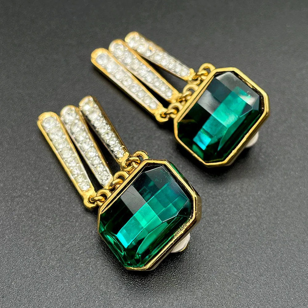 【フランス輸入】ヴィンテージ SPHINX エメラルドグリーン ビジュー イヤリング/Vintage SPHINX Emerald Bijou Clip On Earrings